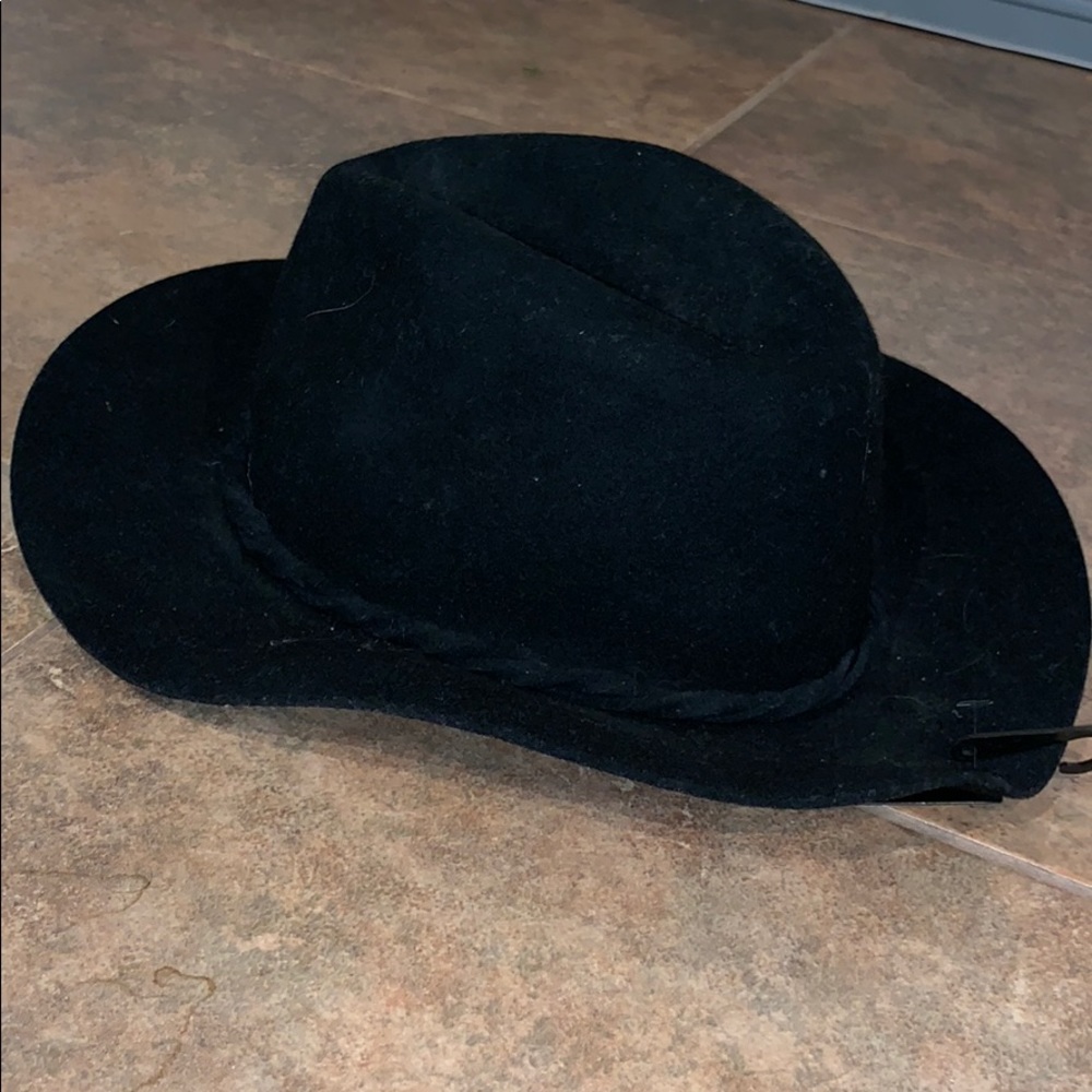 Black fedora